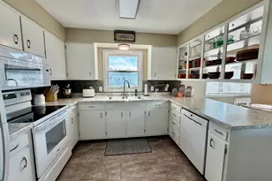 1015 3rd St NE, Roseau, MN 56751 - Photo 9