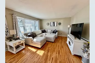 1015 3rd Street NE, Roseau, MN 56751 - Photo 3