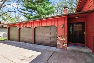 8285 Pleasant View Dr, Mounds View, MN 55112 - Photo 25