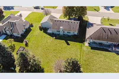 302 Fairway Drive, Casselton, ND 58012 - Photo 5