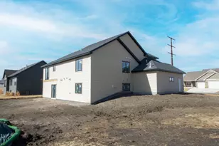 11 Sunset Ct, North Mankato, MN 56003 - Photo 33