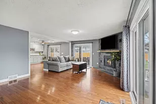 9516 Park Ave S, Bloomington, MN 55420 - Photo 9