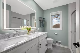8595 Drake Ct, Chanhassen, MN 55317 - Photo 33