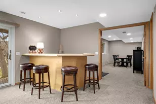 8595 Drake Ct, Chanhassen, MN 55317 - Photo 9
