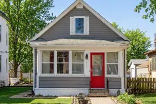 607 Simpson St, Saint Paul, MN 55104 - Photo 1