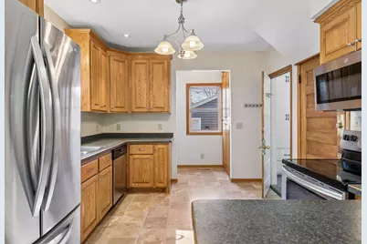 607 Simpson Street, Saint Paul, MN 55104 - Photo 5