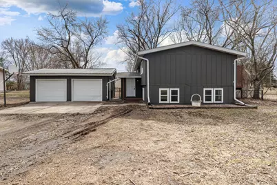 633 3rd Street NE, Blooming Prairie, MN 55917 - Photo 3