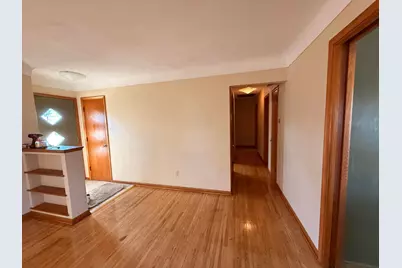 2035 California Avenue E, Saint Paul, MN 55119 - Photo 3