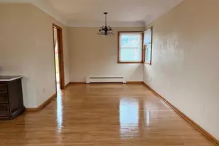 2035 California Ave E, Saint Paul, MN 55119 - Photo 3