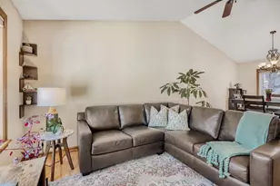 11926 Summerset Ln, Burnsville, MN 55337 - Photo 7