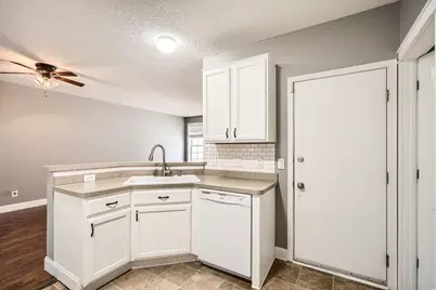 2029 Poppy Drive, Chanhassen, MN 55317 - Photo 5