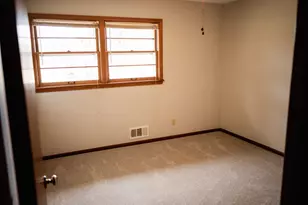 9216 Upton Ave S, Bloomington, MN 55431 - Photo 9