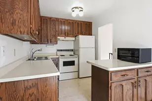 1072 Amble Dr, Shoreview, MN 55126 - Photo 9