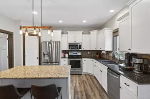 10115 Kaitlin Ave, Hanover, MN 55341 - Photo 9