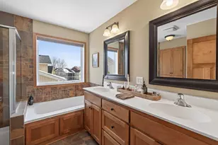 15692 Enfield Ave N, Hugo, MN 55038 - Photo 25