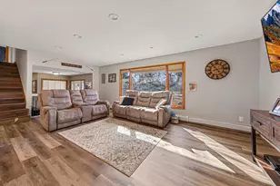 255 W 7th St, Gibbon, MN 55335 - Photo 11