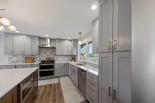 255 W 7th St, Gibbon, MN 55335 - Photo 17