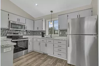 6429 Savanna Court, Saint Cloud, MN 56303 - Photo 7