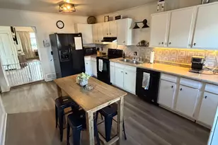 308 W Douglas Ave, Fergus Falls, MN 56537 - Photo 7