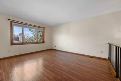 2505 Geranium Avenue E, Maplewood, MN 55119 - Photo 11