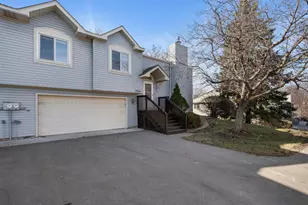 2505 Geranium Ave E, Maplewood, MN 55119 - Photo 9