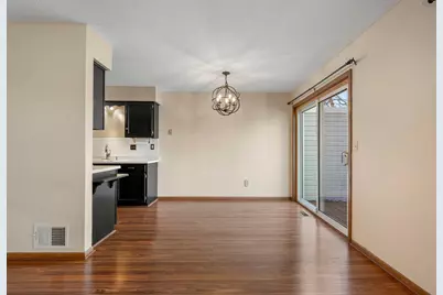 2505 Geranium Avenue E, Maplewood, MN 55119 - Photo 19