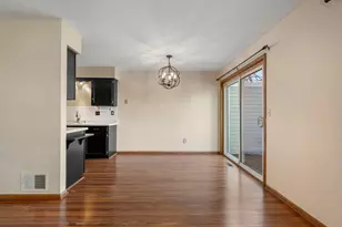 2505 Geranium Ave E, Maplewood, MN 55119 - Photo 15