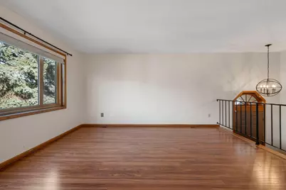 2505 Geranium Avenue E, Maplewood, MN 55119 - Photo 13