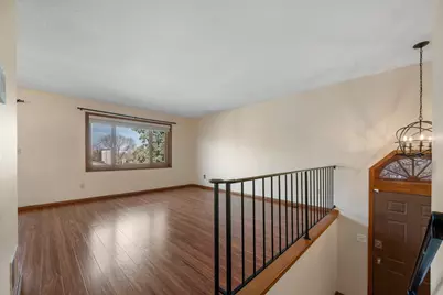 2505 Geranium Avenue E, Maplewood, MN 55119 - Photo 9