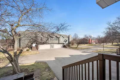 2505 Geranium Avenue E, Maplewood, MN 55119 - Photo 7