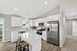 2088 Pleasant Dr, Prescott, WI 54021 - Photo 9