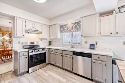 16200 Hyland Avenue, Lakeville, MN 55044 - Photo 7