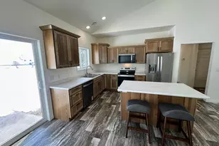 916 NW 7th Ave NW, Perham, MN 56573 - Photo 3