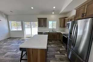 916 NW 7th Ave NW, Perham, MN 56573 - Photo 17