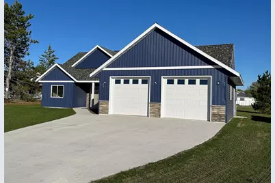 916 NW 7th Avenue NW, Perham, MN 56573 - Photo 7