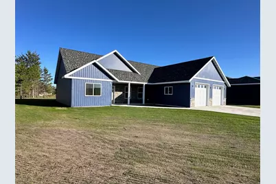 916 NW 7th Avenue NW, Perham, MN 56573 - Photo 13