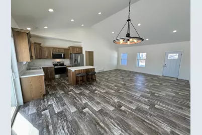 916 NW 7th Avenue NW, Perham, MN 56573 - Photo 15