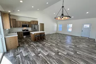 916 NW 7th Ave NW, Perham, MN 56573 - Photo 15