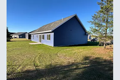 916 NW 7th Avenue NW, Perham, MN 56573 - Photo 11