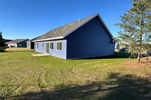 916 NW 7th Ave NW, Perham, MN 56573 - Photo 11
