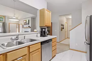 12977 Echo Ln, Apple Valley, MN 55124 - Photo 17