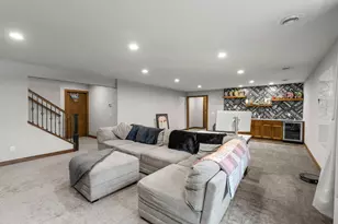 2251 Cleveland Ave N, Roseville, MN 55113 - Photo 37