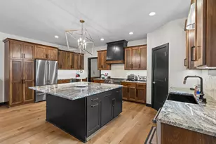 2251 Cleveland Ave N, Roseville, MN 55113 - Photo 31