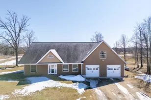 1212 McGuire Ln, Grand Rapids, MN 55744 - Photo 1