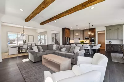 1886 Della Drive, Chanhassen, MN 55317 - Photo 11