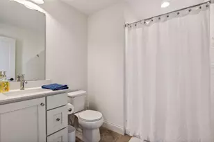 1886 Della Dr, Chanhassen, MN 55317 - Photo 43