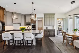 1886 Della Dr, Chanhassen, MN 55317 - Photo 13