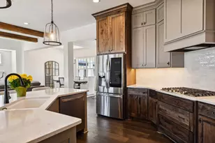 1886 Della Dr, Chanhassen, MN 55317 - Photo 19