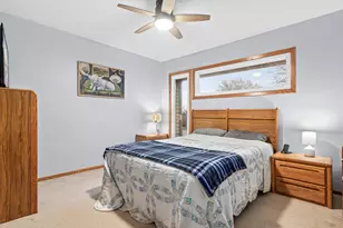 3772 Red Robin Ln, Eagan, MN 55122 - Photo 9