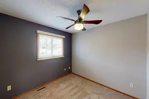 1612 Hale Dr, Albert Lea, MN 56007 - Photo 25